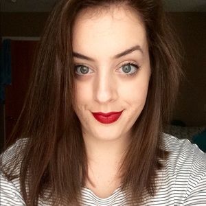 Meet your Posher, Alexandra